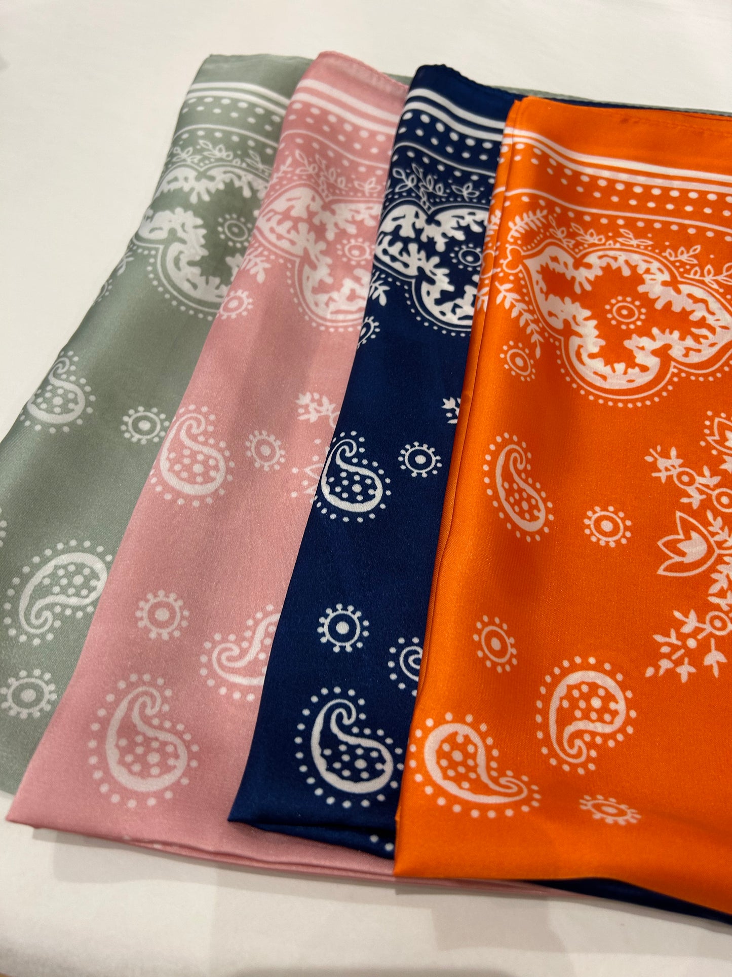 Foulard Eva vert sauge